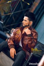 Hombres Homosexuales Con Muñecas Sexuales. - Abram