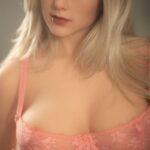 Tío Disfrutando De Una Muñeca Sexual - Opalina