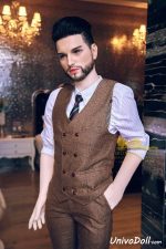 Hombre Gay Con Muñeca Sexual - Adair - Imagen 7