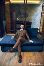 Hombre Gay Con Muñeca Sexual - Adair - Imagen 13