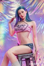 Mamada De Muñeca Sexual - Myrah