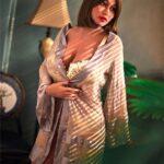 Mujer Usando Muñeca Sexual - Cassy