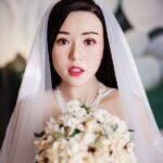 Subasta De Muñecas Sexuales - Manon