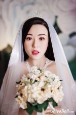 Subasta De Muñecas Sexuales - Manon