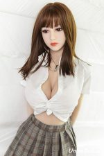 Película Con Una Muñeca Sexual - Hetty