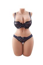 Chico Engaña A Muñeca Sexual - Blaire