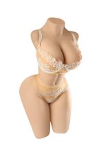 Chico Folla Con Su Muñeca Sexual - Camila