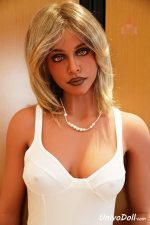 Una Casa Encantada 2 Sexo Con Muñecas - Colline - Imagen 4