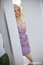 Mujer Jugando Con Muñecas Sexuales - Gretchen - Imagen 11