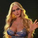 Adolescente Árabe Montando Una Muñeca Sexual - Sherilyn